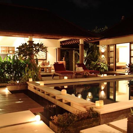 Villa Alex Seminyak Esterno foto