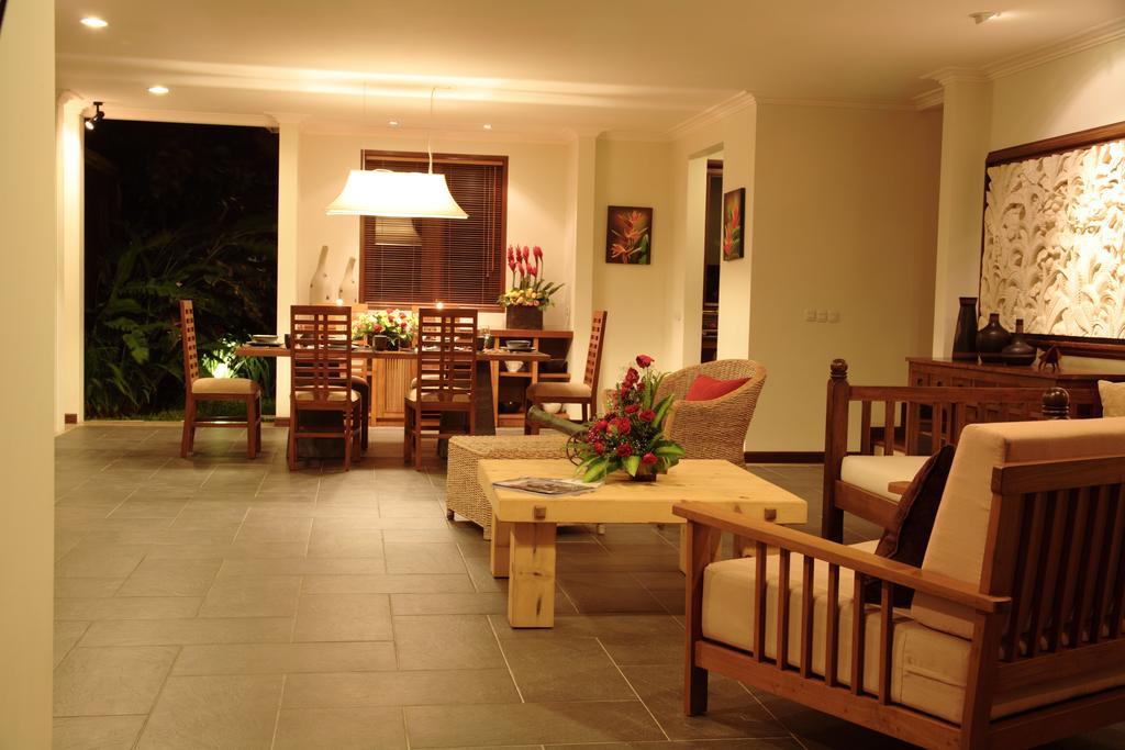 Villa Alex Seminyak Esterno foto